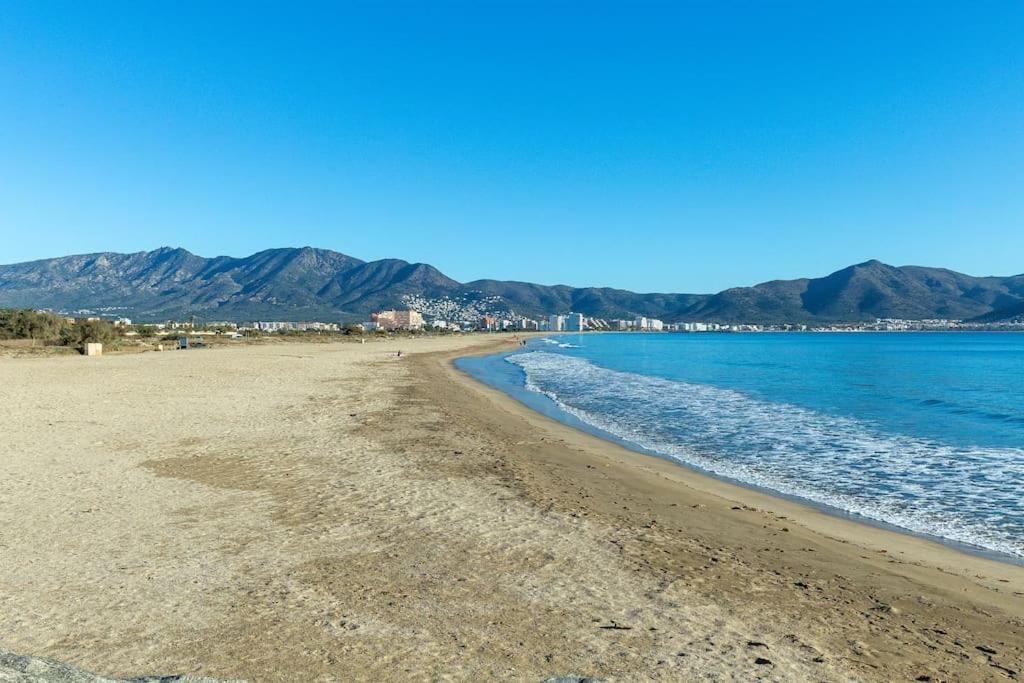 V020 - Puerto Primero Empuriabrava Exterior photo